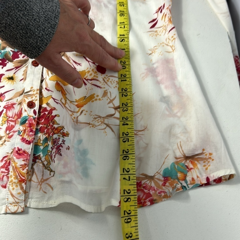 University Club Floral Blouse - Picture 8 of 8